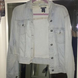 Light washed jean jacket